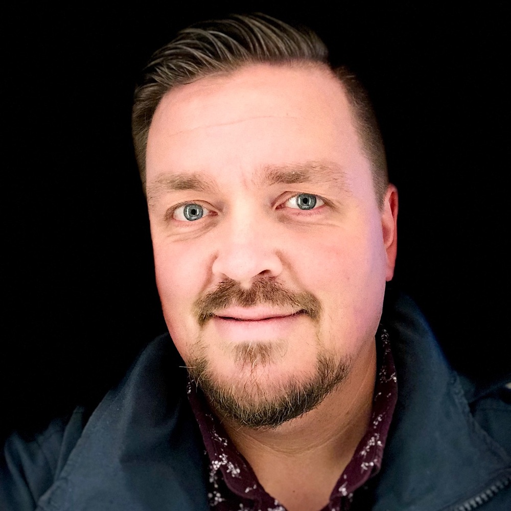 Meet your Posher, Travis